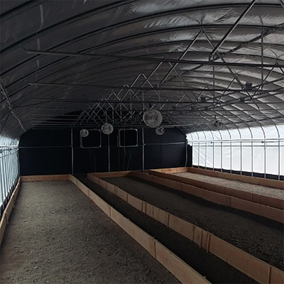 Tunnel de film de PE le poly a automatisé la serre chaude de privation de lumière de panne d'électricité pour des herbes