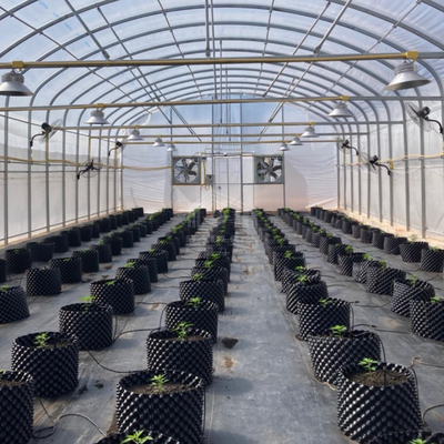 Serre galvanisée avec une isolation optimale